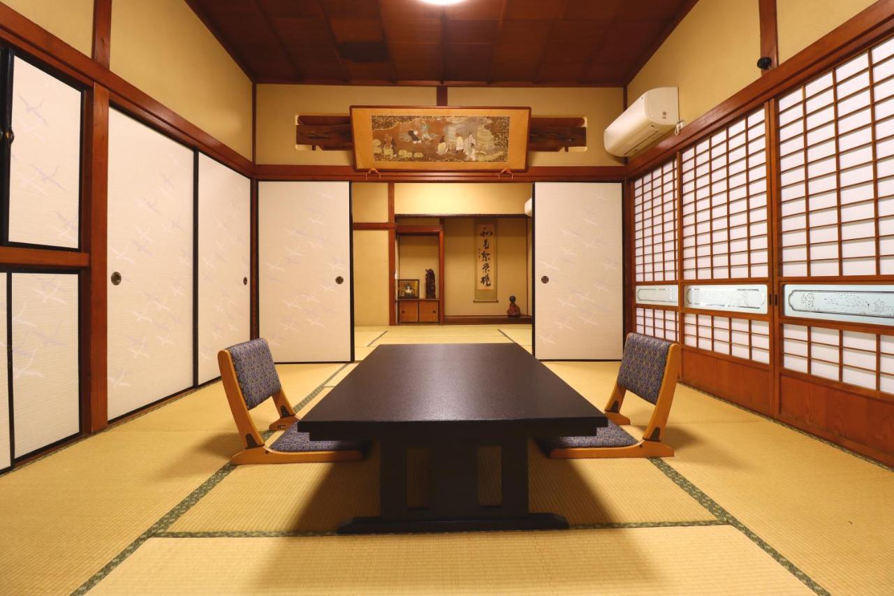 Готель Ryokan Kisen Ryugasaki Екстер'єр фото